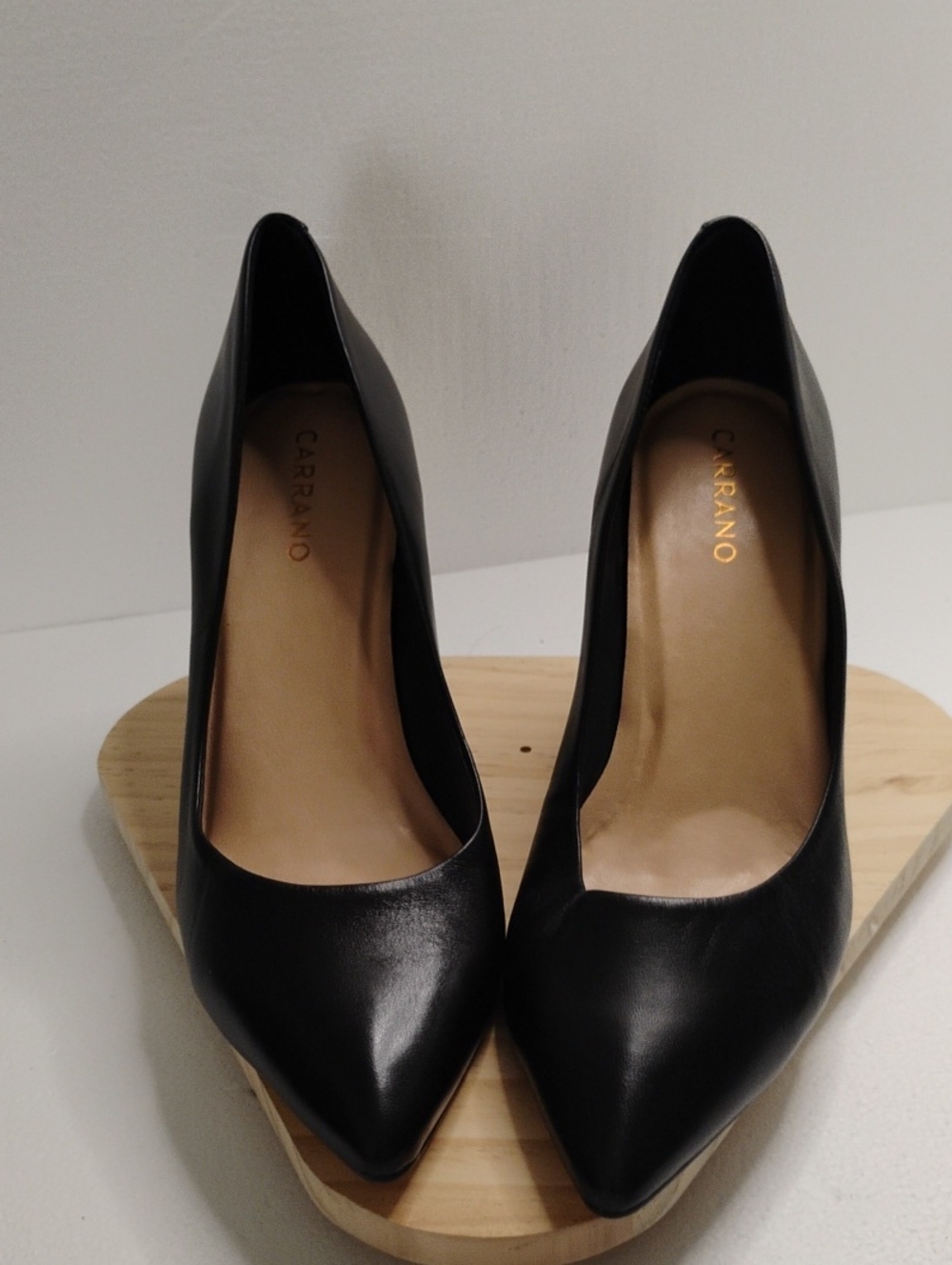 Carrano Black Pointed Leather Pumps